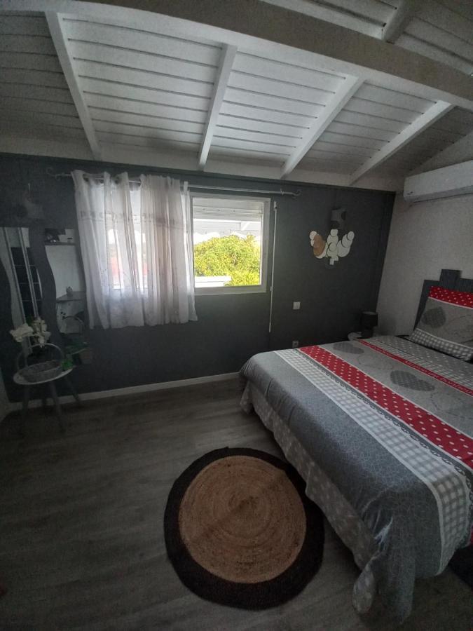Lauraym 1 Baie-Mahault Exterior foto